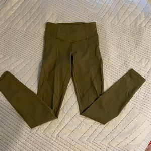 Lululemon Olive Fast and Free Tight EUC